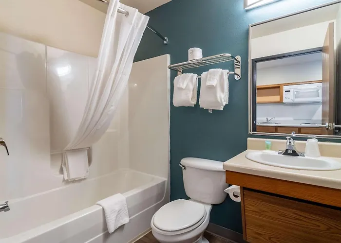 Hotel Woodspring Near Champaign