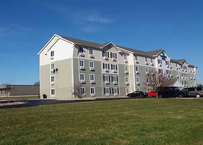 Woodspring Near 4* Champaign